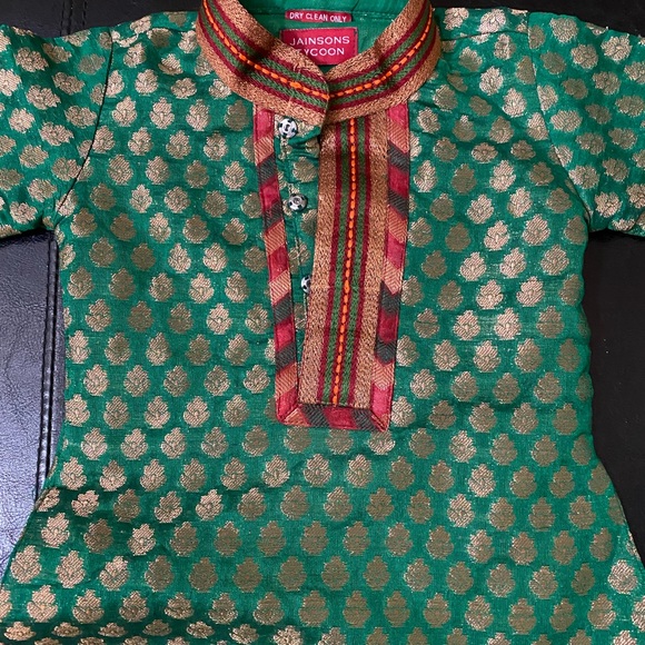 Baby boy’s Indian Kurta - Picture 2 of 4